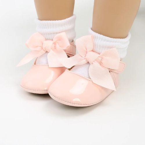 chaussure-bebe-fille-rose-clair