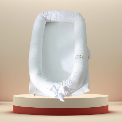 reducteur-de-lit-cocon-bebe-blanc