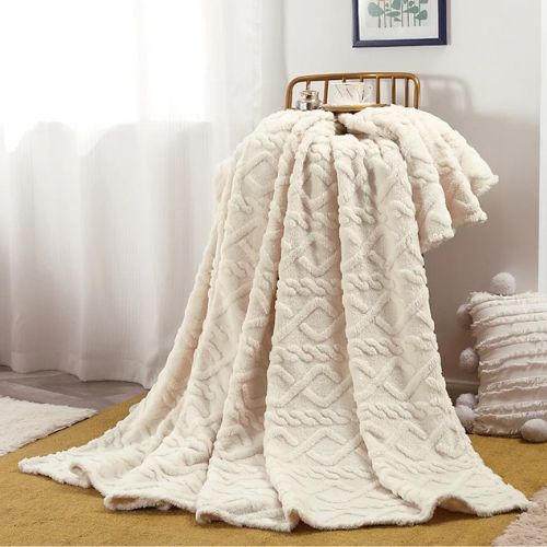 couverture-polaire-bebe-beige